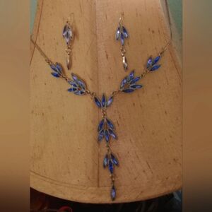 Necklace & earrings set